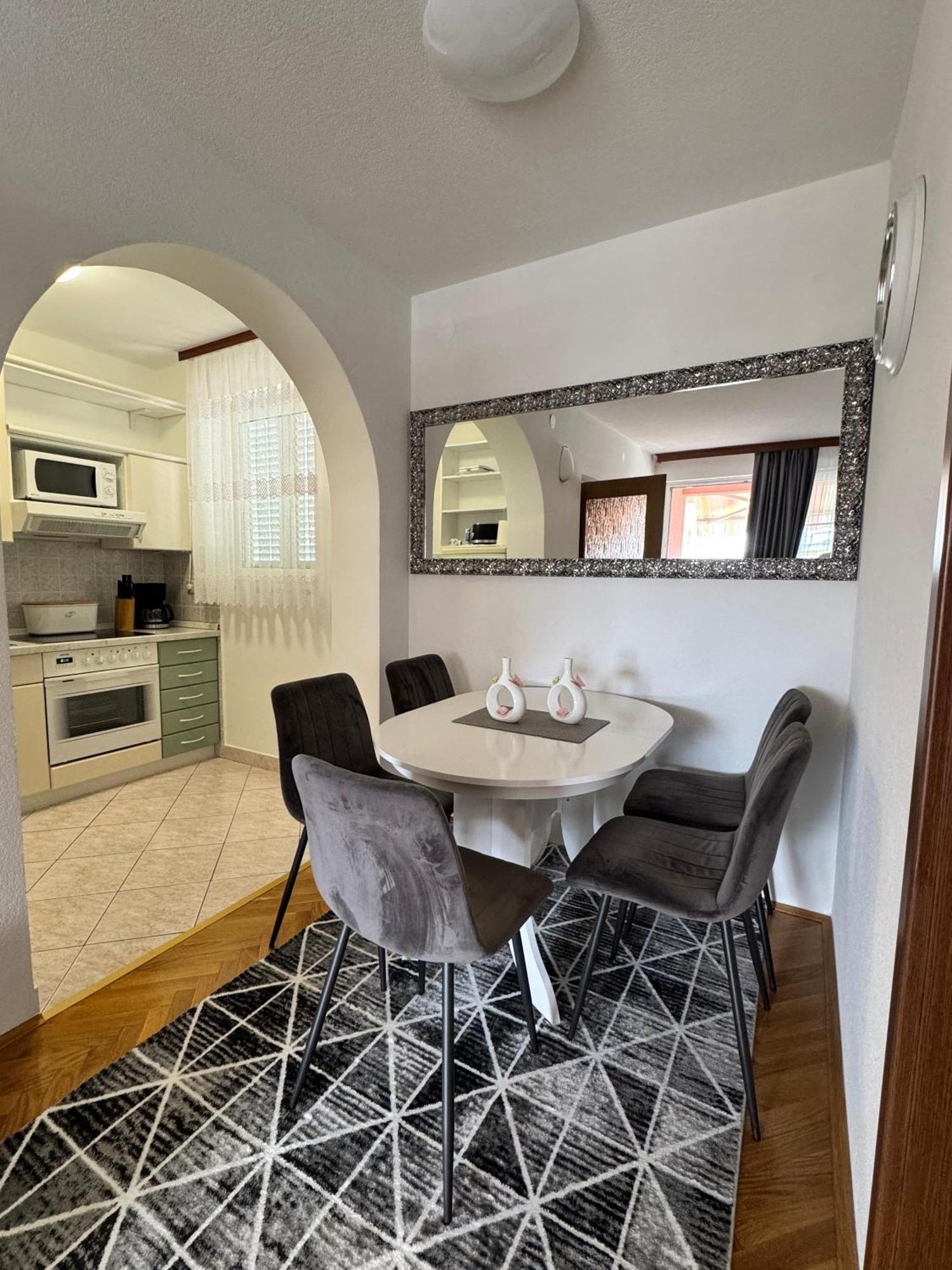Senada Apartment Selce