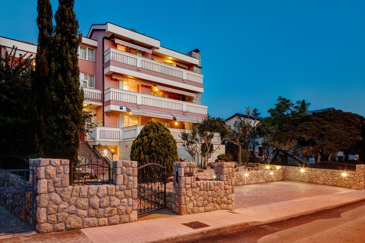 Senada Apartment